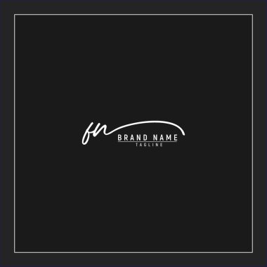 Lüks ilk FN logosu imzalı el yazısı imzası siyah arkaplanda izole edildi