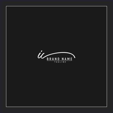 lüks ilk IC logosu imzalı el yazısı imzası siyah arkaplanda izole edildi