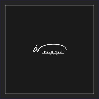 lüks ilk IV logosu imzalı el yazısı imzası siyah arkaplanda izole edildi