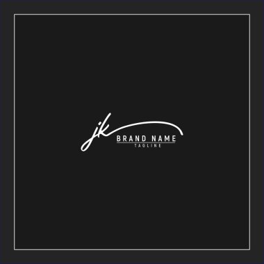 Lüks ilk JK logosu imzalı el yazısı imzası siyah arkaplanda izole edildi