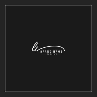 LC logosunun baş harfleri siyah arkaplanda izole edilmiş el yazısı imzası.