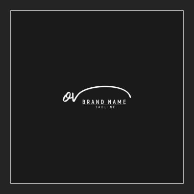 OV logosunun baş harfleri siyah arkaplanda izole edilmiş el yazısı imzası.