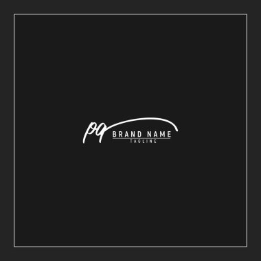 Lüks ilk PQ logosu imzalı el yazısı imzası siyah arkaplanda izole edildi