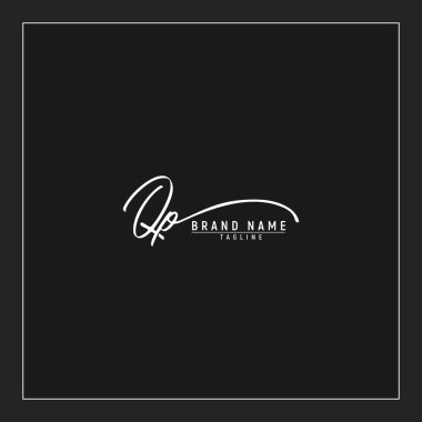 lüks QP başlangıç logosu imzalı el yazısı imzası siyah arkaplanda izole edildi