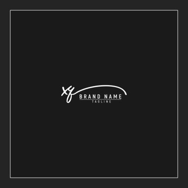 XF logosunun baş harfleri siyah arkaplanda izole edilmiş el yazısı imzası.