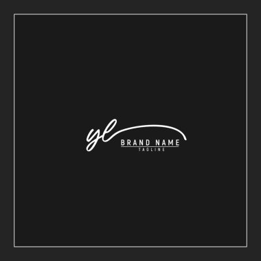 lüks ilk YL logosu imzalı el yazısı imzası siyah arkaplanda izole edildi