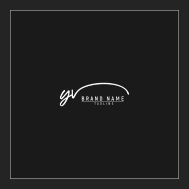 Lüks ilk YV logosu imzalı el yazısı imzası siyah arkaplanda izole edildi