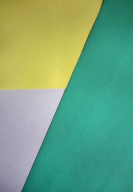 Yeşil, sarı ve beyaz renkli geometrik arkaplan