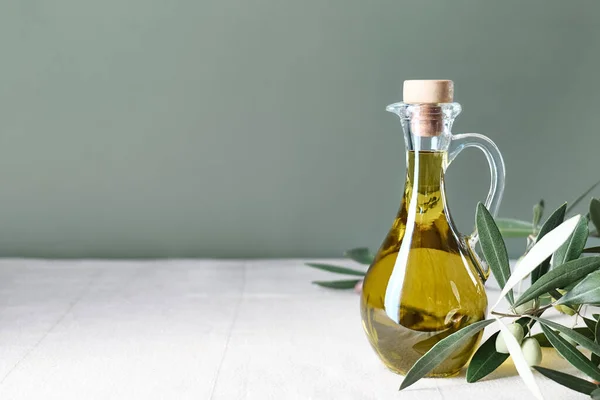 Extra Virgin Olive Oil Olive Branch Bottle Table Linen Tablecloth — Stockfoto