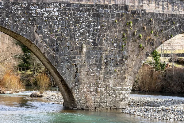 Antiguo Puente Piedra Sobre Río — Foto de Stock