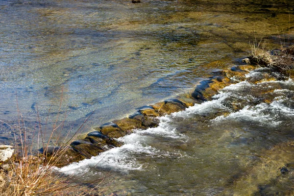 サラザール川の水が谷を流れる時 — ストック写真