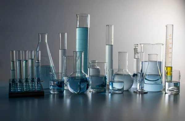 Laboratory Equipment Beakers Flasks Cylinders Test Tubes Well Placed — Stock fotografie