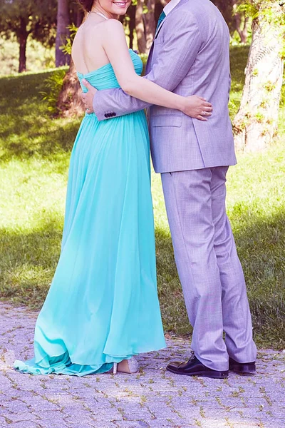 Nişan gününde mutlu bir çift. Gelin ve damat. 