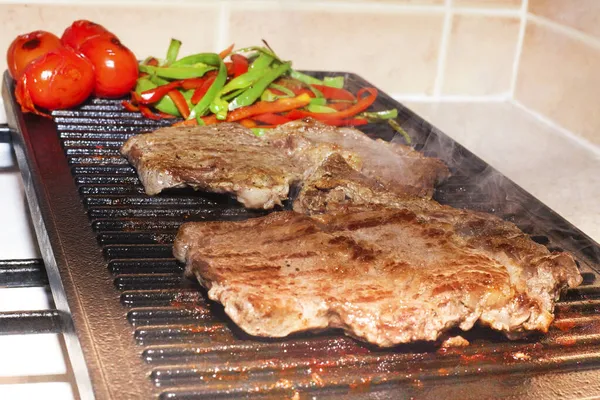 Bife Cozido Grelha Carne Bovino Assada — Fotografia de Stock