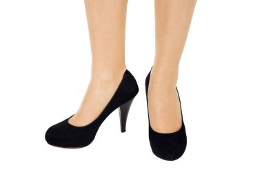 Bir çift deri kadın ayakkabısı..