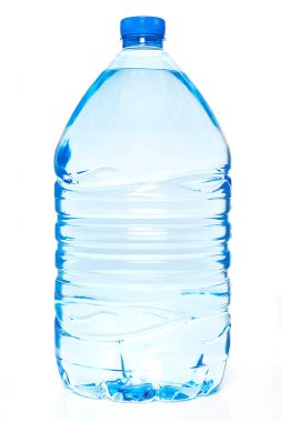 Beyaz arka planda büyük plastik su şişesi. Plastik çocuk..