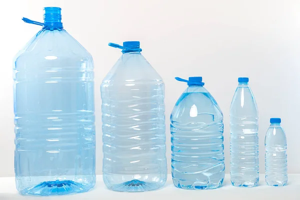Botellas Agua Plástico Sobre Fondo Blanco Botella Plástico Carboy Plástico —  Fotos de Stock
