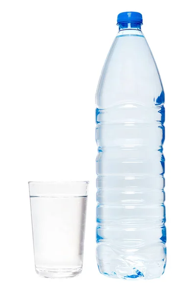 Πλαστικό Μπουκάλι Νερού Και Ποτήρι Νερό Λευκό Φόντο — Φωτογραφία Αρχείου