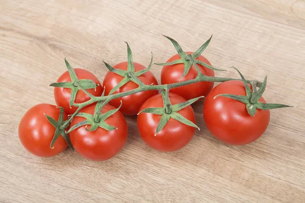 Bunch Organic Ripe Red Tomatoes Wooden Background — Stockfoto