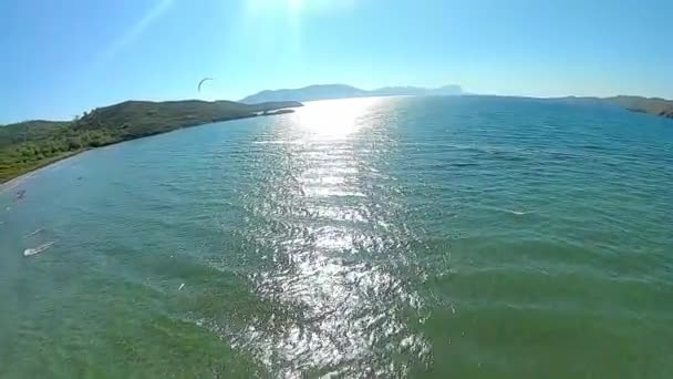 Sportsman Kitesurfing Vacation Turkey Marmaris Brtbet Bay Outdoor Sports Vacation — Stock Video