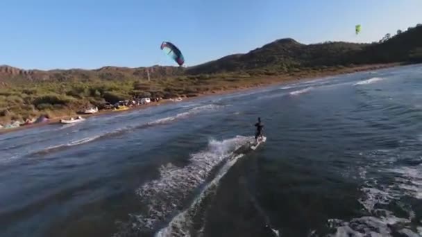 Sportsman Kitesurf Vacaciones Turquía Marmaris Bahía Brtbet Deportes Aire Libre — Vídeo de stock