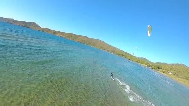 Sportsman Kitesurfing Vacation Turkey Marmaris Brtbet Bay Outdoor Sports Vacation — Stock Video