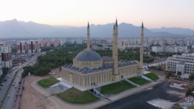 Cami Minaresi manzaralı Antalya şehir manzarası.
