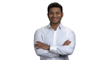 Başparmak tabela gösteren gülümseyen iş adamı.