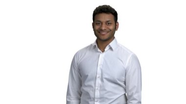 Boş kopya alanını işaret eden başarılı Hintli işadamı.