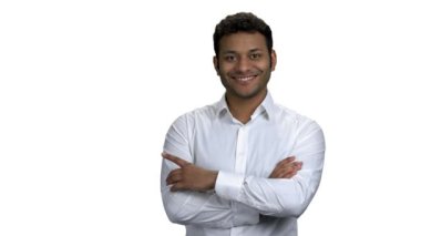 Kopya alanını gösteren mutlu iş adamının portresi.