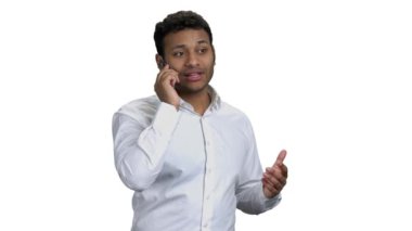 İşadamı gelecekteki telefonda bir şey anlatıyor..