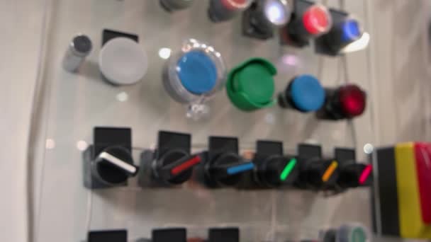 Painel de controle da linha de produção. Botões multicoloridos. — Vídeo de Stock