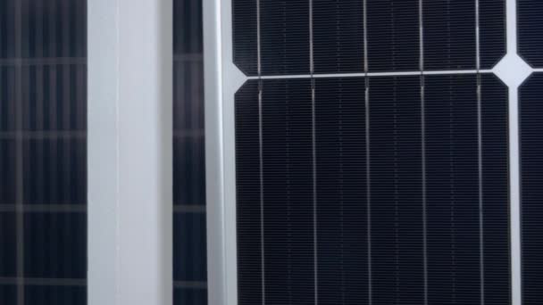 Крупные ячейки солнечных батарей. — стоковое видео