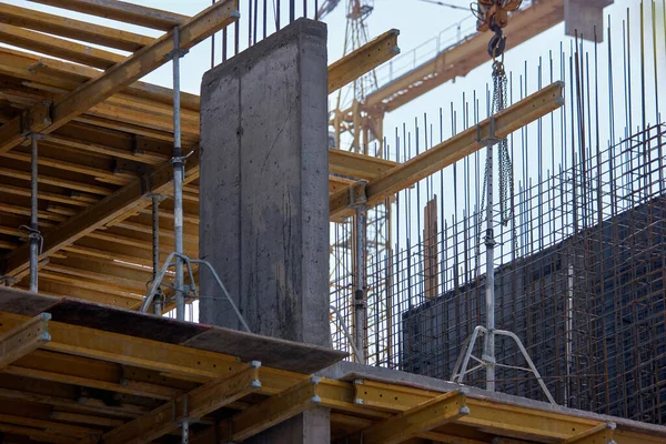 Construção de edifícios inacabados . — Fotografia de Stock