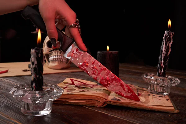 Antichrist satanic wiccy blood sacrifice ritual concept. — Stock Photo, Image