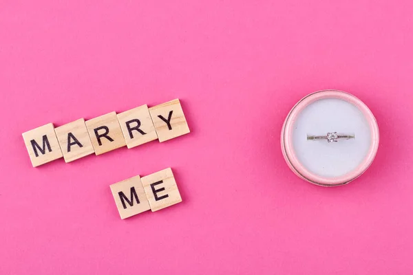 Sposami Messaggio Blocchi Legno Confezione Regalo Con Anello Matrimonio Proposta — Foto Stock