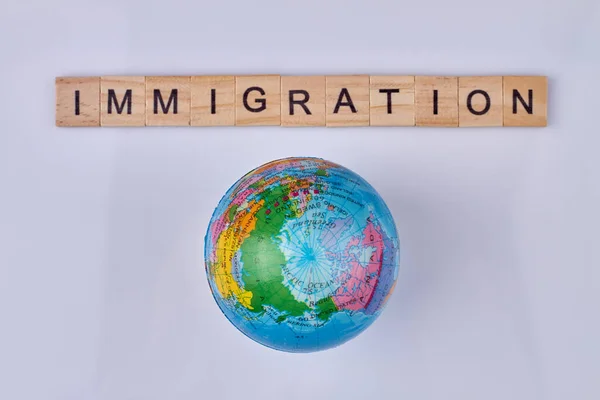 Palabra Inmigración Escrita Cubos Madera Mundo Vista Superior — Foto de Stock