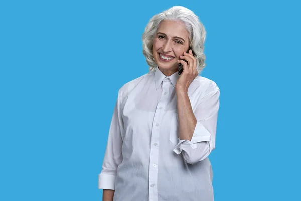 Portrait Cheerful Mature Business Lady Talking Mobile Phone Smiling Senior — Stock Photo, Image