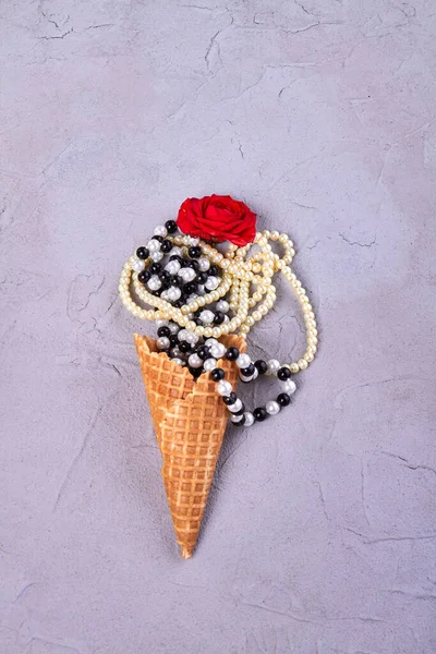 Ice Cream Cone Pearl Necklaces Rose Flower Vertical Shot Gray — 图库照片