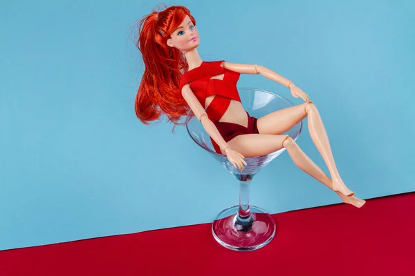 Sexy Ginger Doll Bathing Martini Glass Mannequin Wrapped Red Tape — Stock Photo, Image