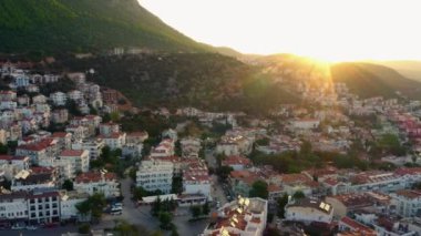 Türkiye 'nin Antalya kentindeki Kas kasabasının resimli hava manzarası. Antalya 'da popüler tatil beldesi.