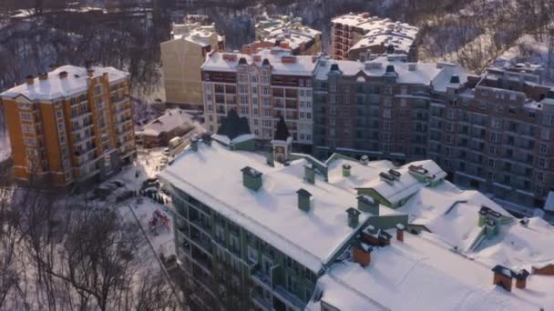 Вид Зверху Зимовий Міський Пейзаж Руфи Вкриті Снігом — стокове відео