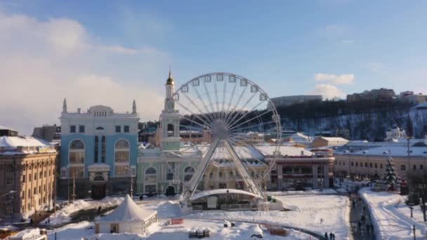 Колесо Ферріса Зимовий Київський Міський Ландшафт Блакитне Небо — стокове відео