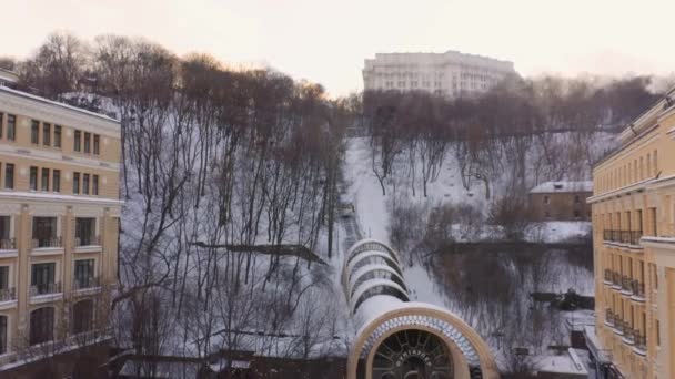 2021 Kiev Oekraïne Luchtfoto Kiev Kabelbaan Een Besneeuwde Winter Stadsgezicht — Stockvideo