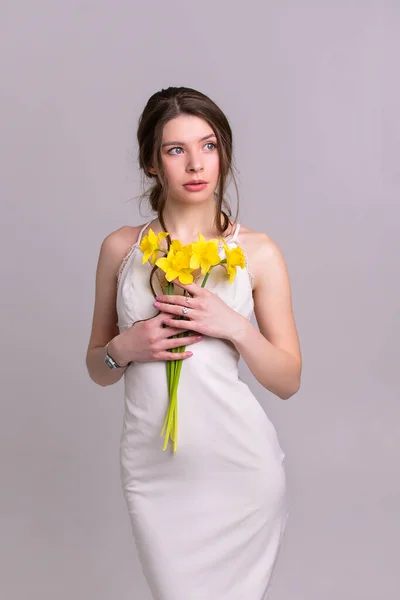 Gorgeous Young Girl Yellow Flowers Studio Pretty Ukrainian Woman Holding — Photo