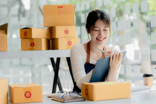 Owner Online Store Checking Orders Packaged Products Order Prepare Them — 스톡 사진