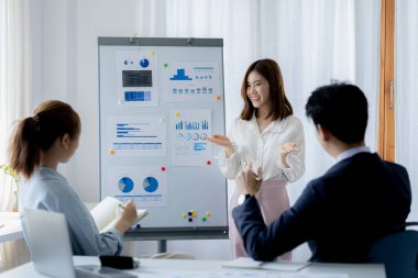 People are presenting in conference rooms, startup company marketing team meetings, brainstorming meetings, implementation planning, management by new generations. The idea opening a startup company.