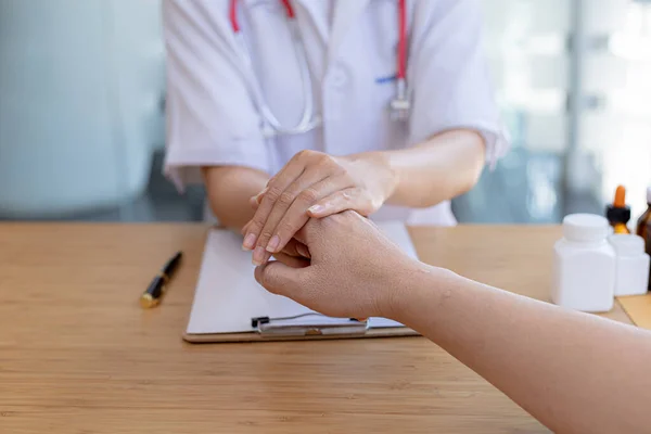 Doctor Shook Hands Encourage Patient Informing Results Examination Informing Patients — Stockfoto