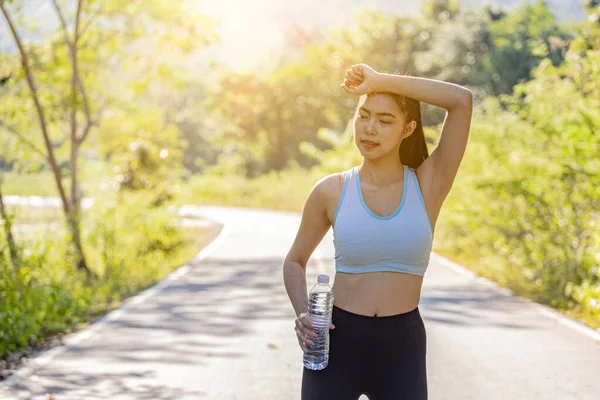 Femme Asiatique Qui Échauffe Avant Courir Elle Fait Jogging Dans — Photo