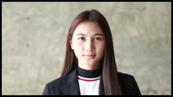 Detailní Záběr Usmívající Asijské Krásné Ženy Usmívající Asijské Podnikatelky Šťastně — Stock video